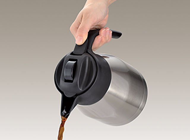 ワンタッチで簡単に注げる