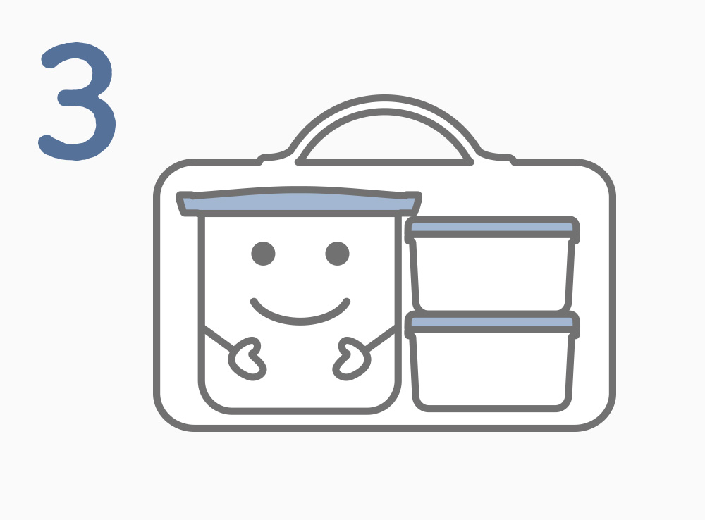 ポーチにいれてお出かけ！