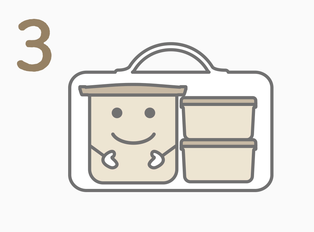 ポーチにいれてお出かけ！