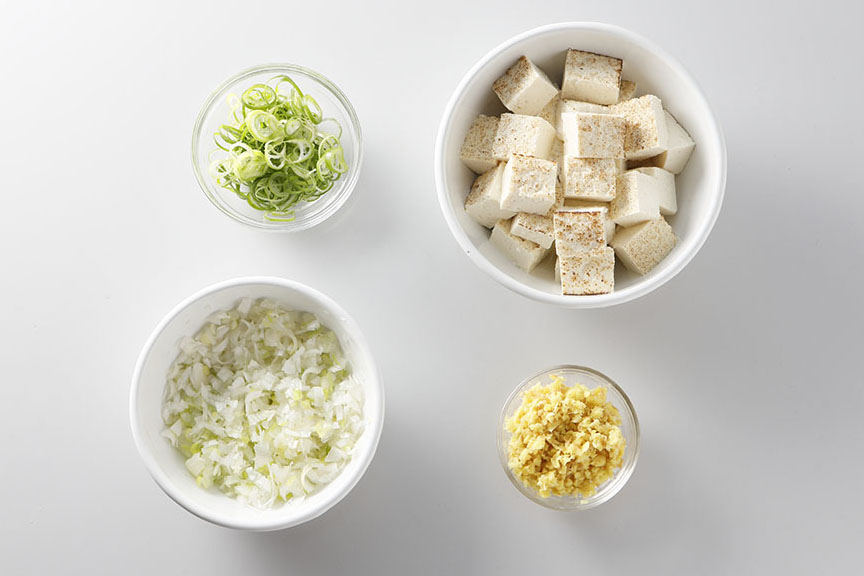 麻辣麻婆牛丼の材料の写真