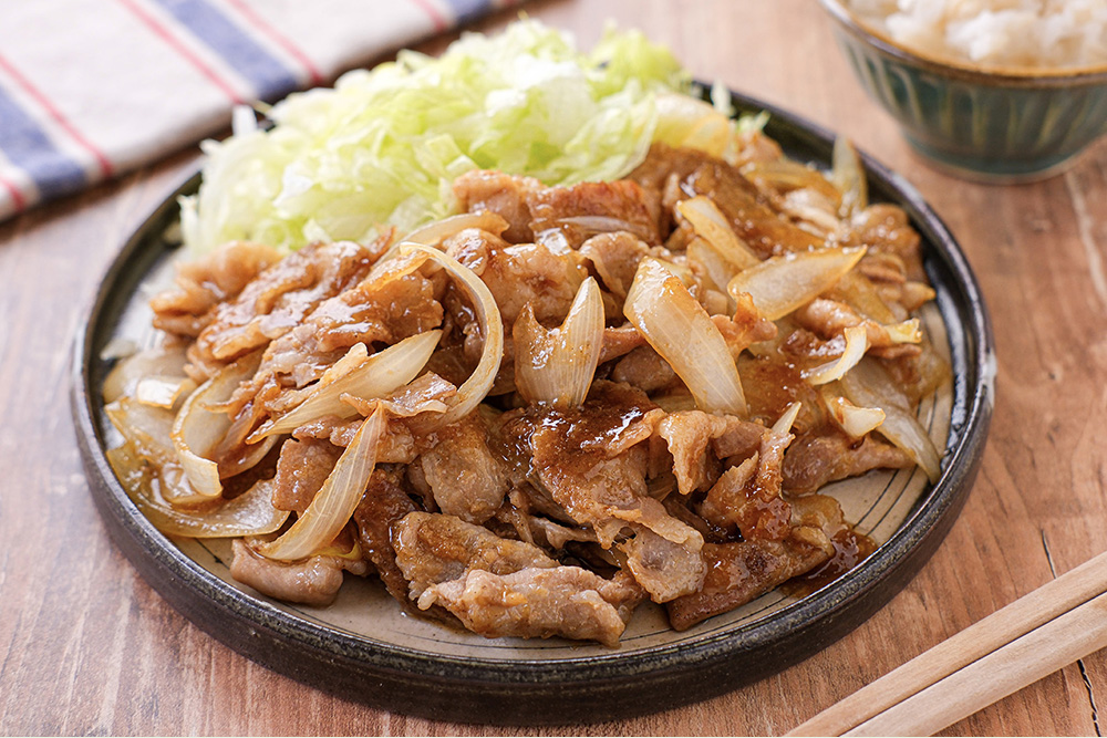 豚バラと玉ねぎのしょうが焼き盛り付け写真