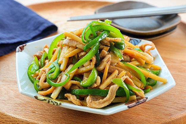 青椒肉絲の盛り付け写真