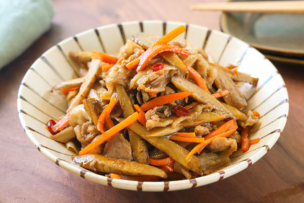 ごぼうと豚肉のおかずきんぴらの盛り付け写真