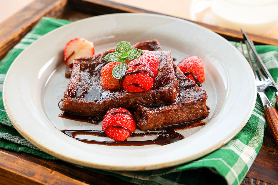 チョコレートフレンチトーストの盛り付け写真