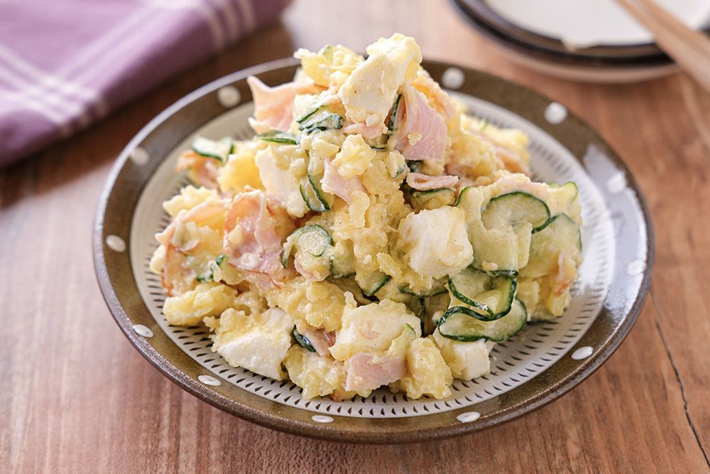 ハムときゅうりのクリチポテサラ盛り付け写真