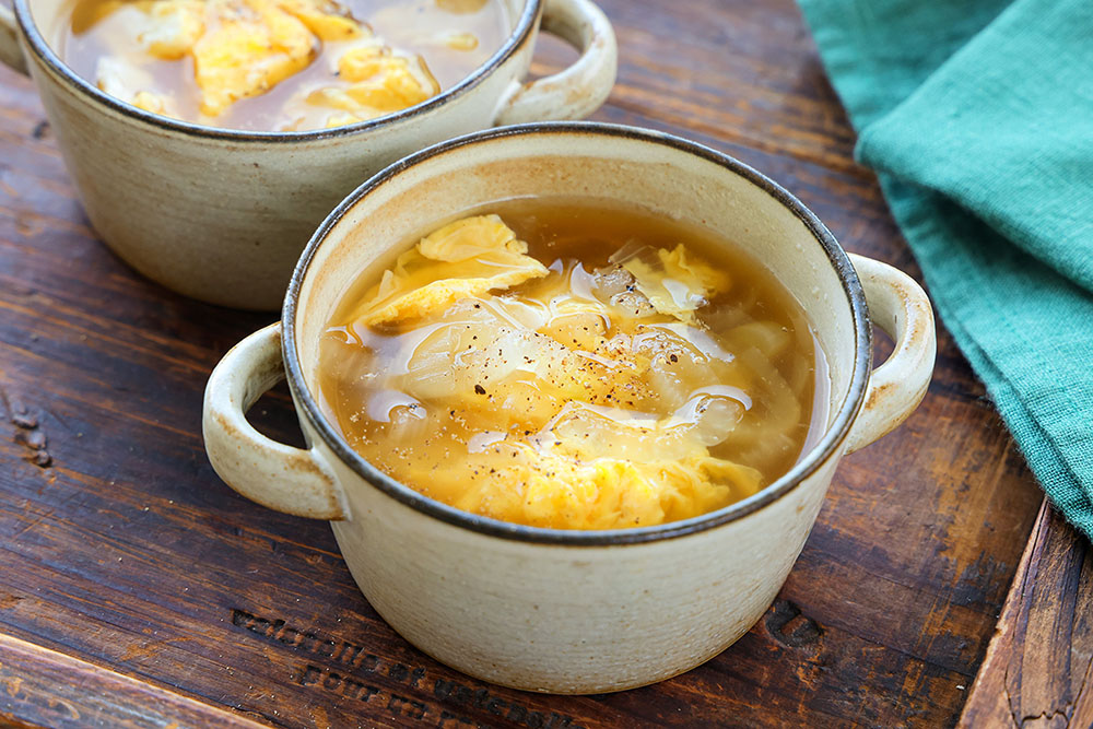 新玉ねぎのふわ玉スープの盛り付け写真