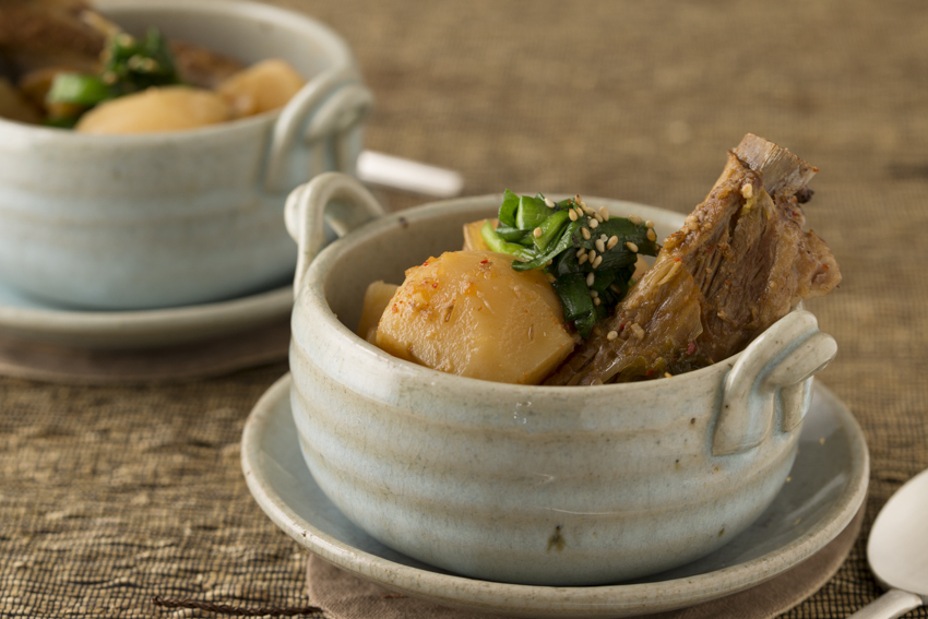 スペアリブとじゃがいもの韓国鍋