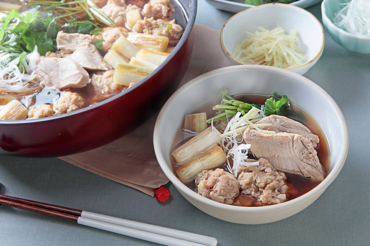 ネギトロつみれのマグロ鍋の盛り付け写真