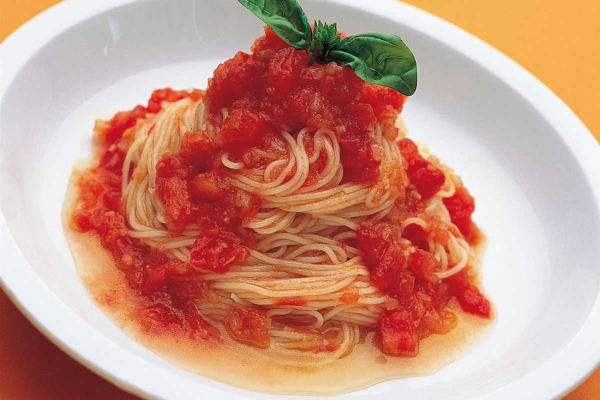 完熟トマトソースの冷製パスタ シャトルシェフレシピ レシピ サーモス 魔法びんのパイオニア