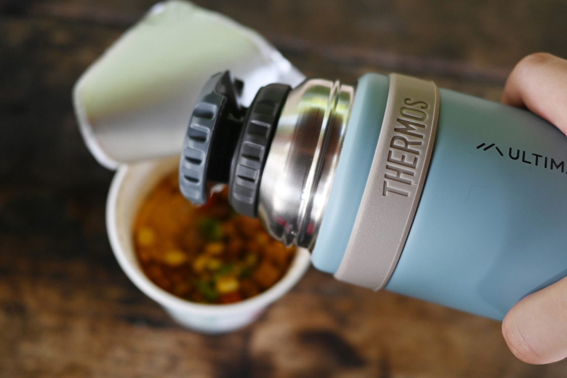 お湯をたっぷり注いで……""